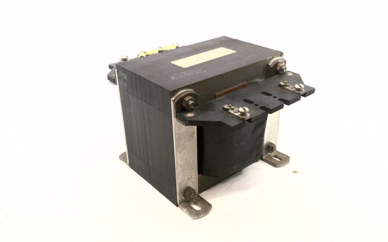 SCHNEIDER ELECTRIC 9070-E071