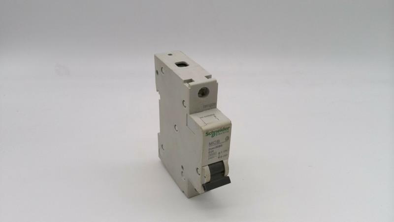 SCHNEIDER ELECTRIC DOM20B6