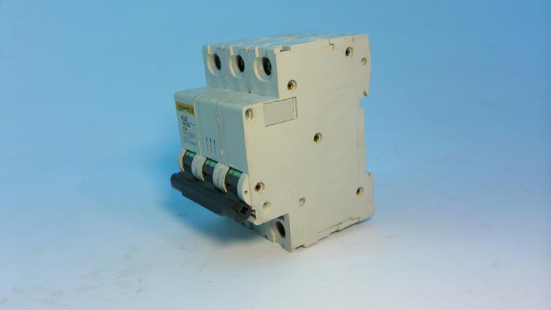 SCHNEIDER ELECTRIC KQ10C332