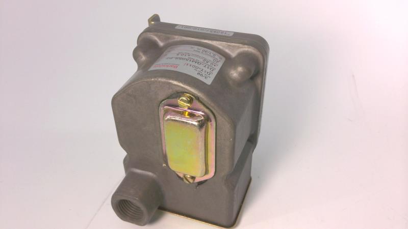 BARKSDALE D1T-GM150SS-P2