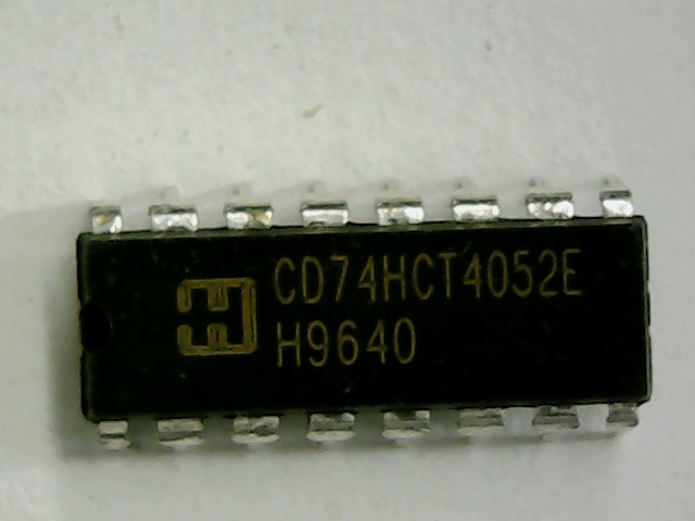 TEXAS INSTRUMENTS SEMI CD74HCT4052E