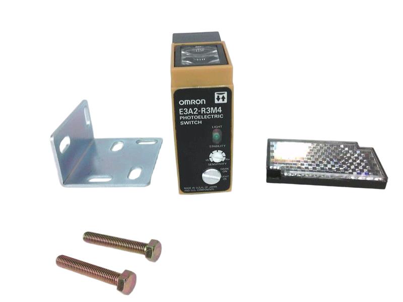 OMRON E3A2-R3M4