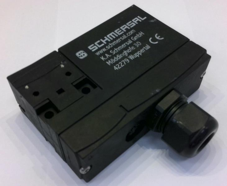 SCHMERSAL AZM170-11ZKA-2220-24VAC/DC