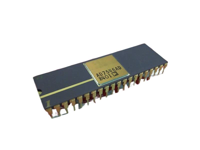 ANALOG DEVICES AD7546AD