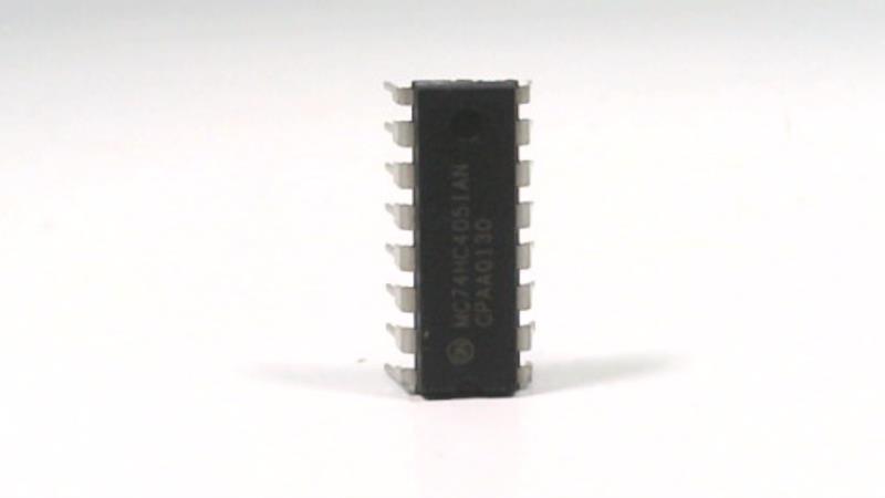 NXP SEMICONDUCTOR MC74HC4051N