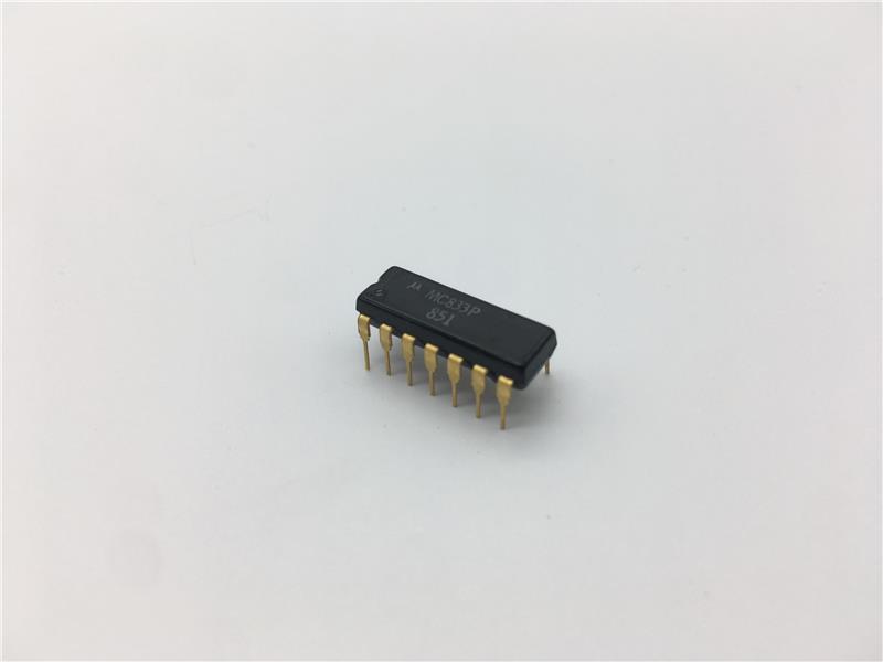 NXP SEMICONDUCTOR MC833P