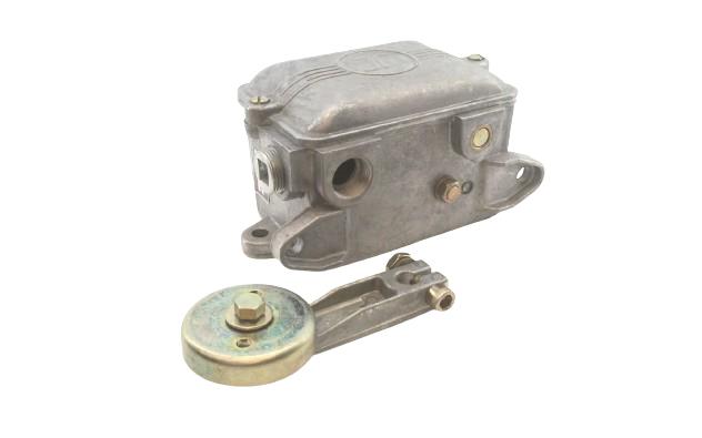 DANAHER CONTROLS HLD-3