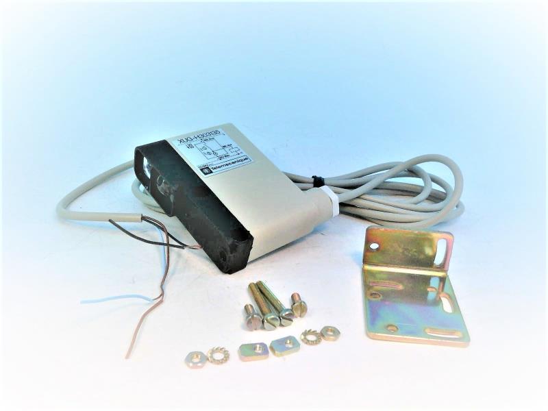 SCHNEIDER ELECTRIC XUG-H303135