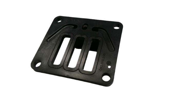 WARREN RUPP 095.070.558