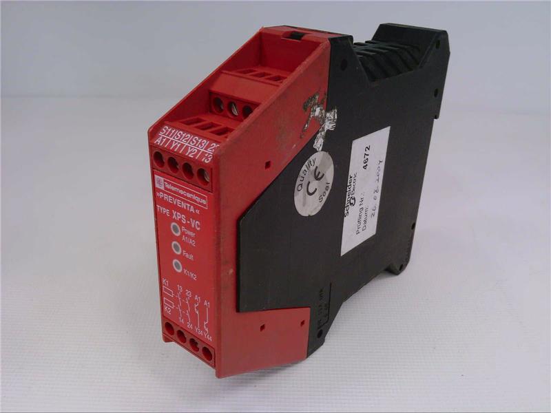 SCHNEIDER ELECTRIC XPSVC1132