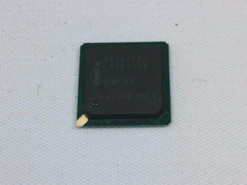 INTEL GD82562EZ