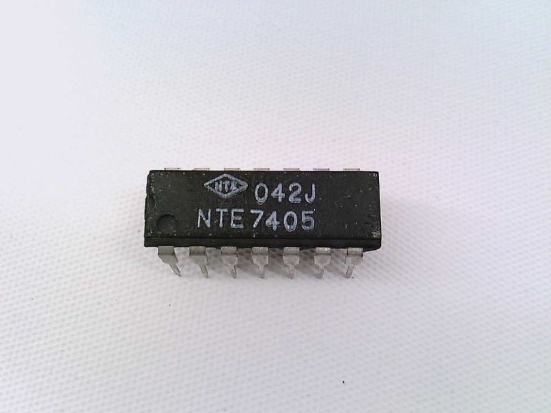 GENERIC IC7405