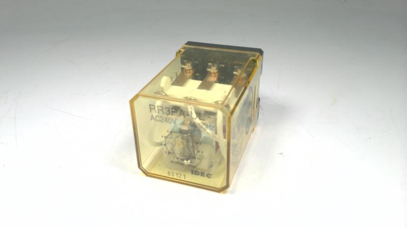 IDEC RR3PA-ULAC240V