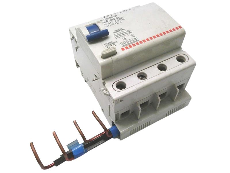 G43/32AC by LEGRAND