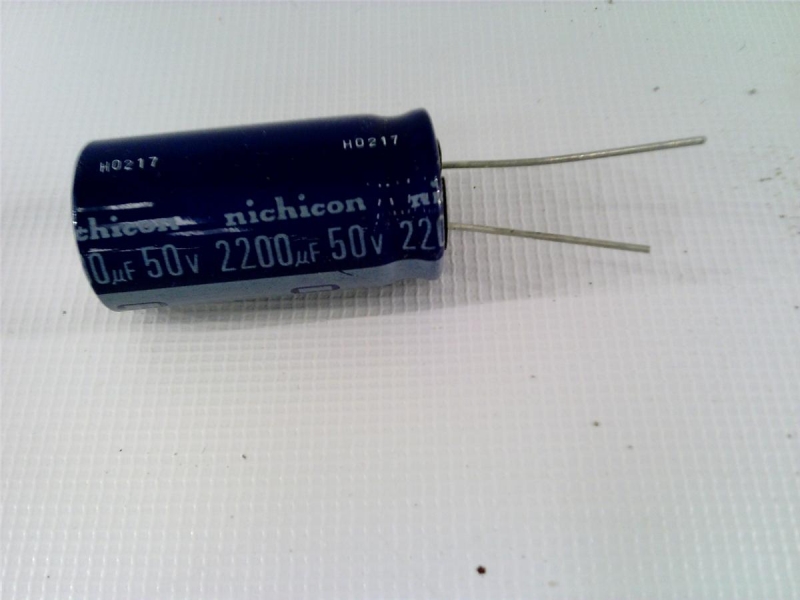 NICHICON UVX1H222MHA