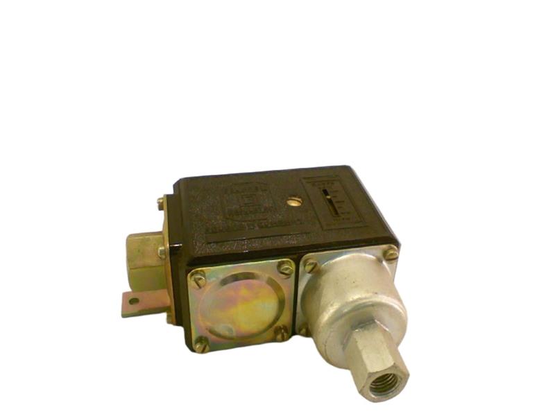 9012-FLG-4 by SCHNEIDER ELECTRIC