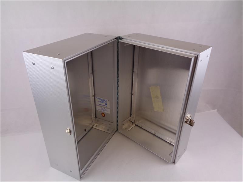 JOHNSON CONTROLS M8100-1824