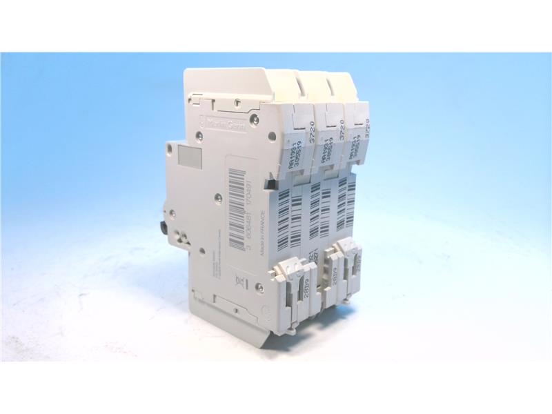 SCHNEIDER ELECTRIC M9F43306