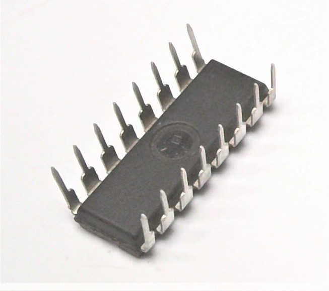 NXP SEMICONDUCTOR MC14020BCP