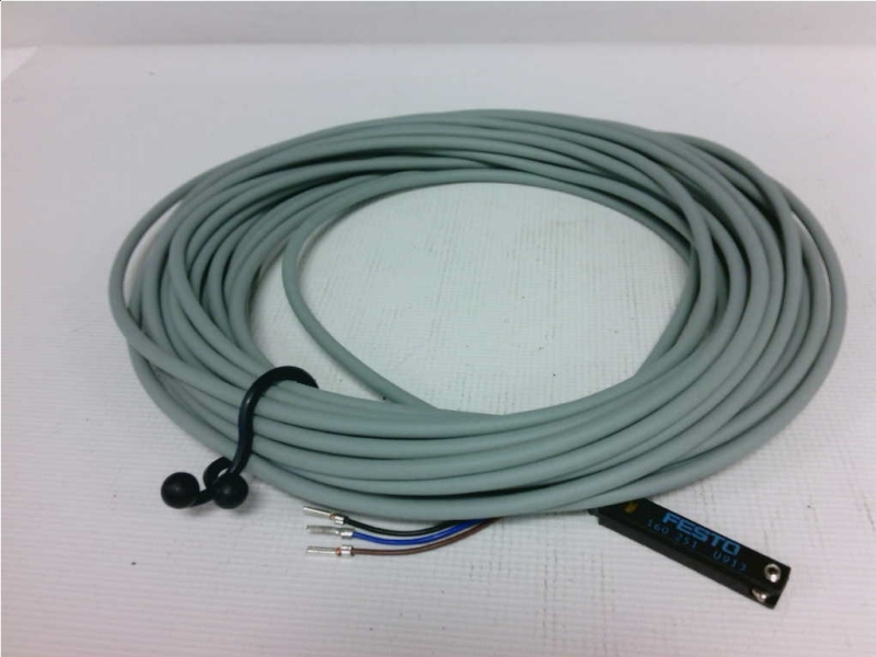 FESTO SME-8-O-K-LED-24