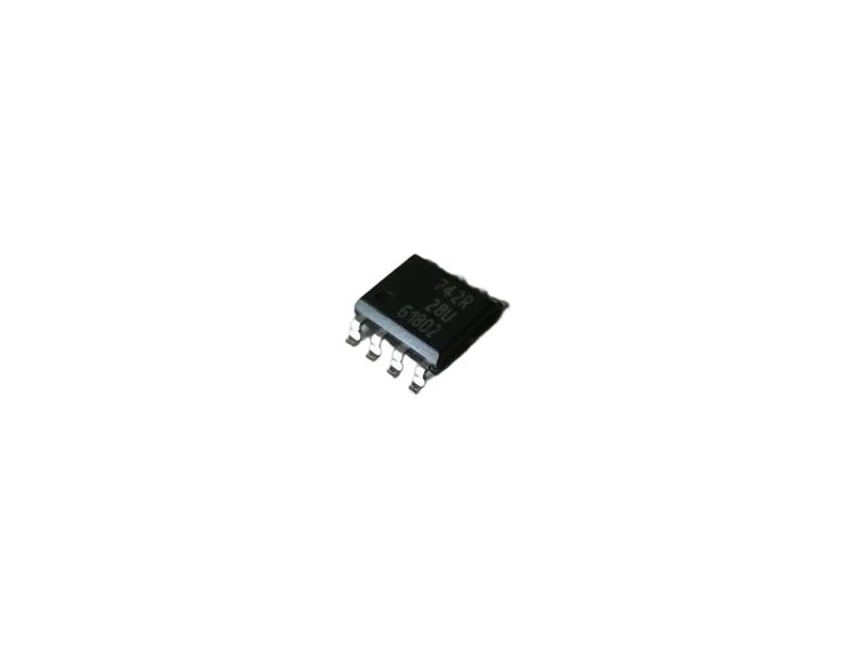 INFINEON BSP742RXUMA1