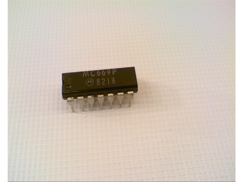 NXP SEMICONDUCTOR MC669P