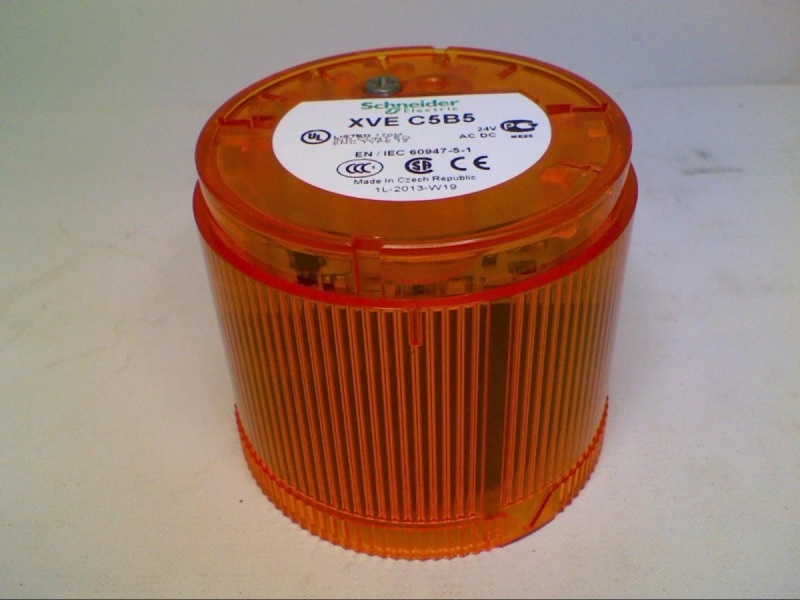 SCHNEIDER ELECTRIC XVEC5B5