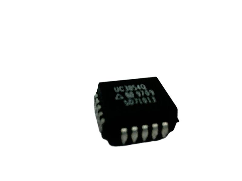 UC3854Q by UNITRODE