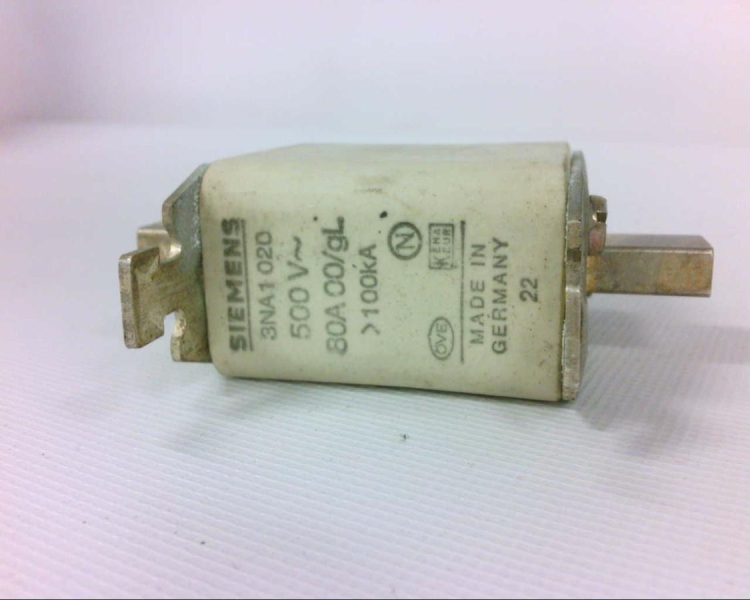 SIEMENS 3NA1-020