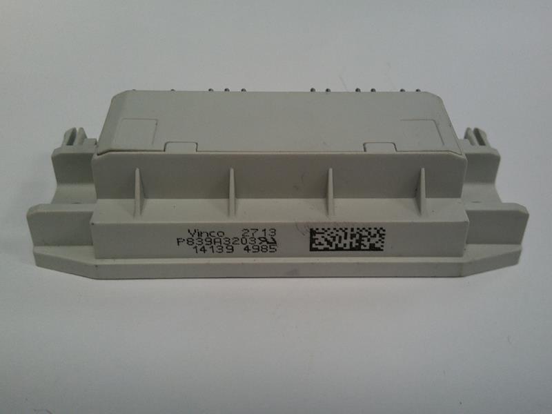 VINCO P839A3203