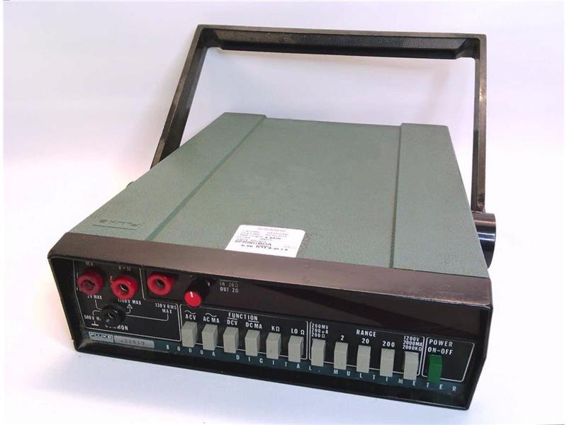 8000A by FLUKE