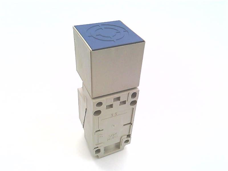 SCHNEIDER ELECTRIC XS7-C40FP260H7