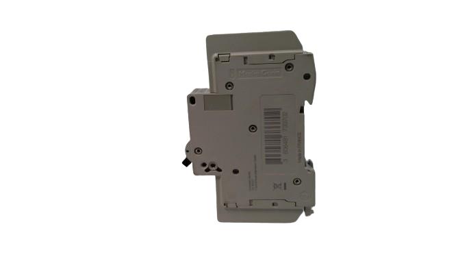 SCHNEIDER ELECTRIC M9F42107