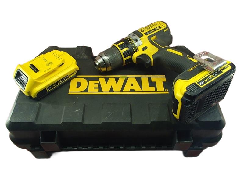 STANLEY BLACK & DECKER DCD790D2