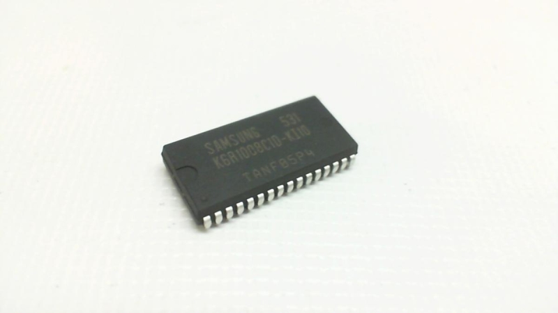 SAMSUNG K6R1008C1D-KI10