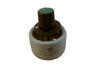 VISHAY P40-4K7-10-VD-WM110-G
