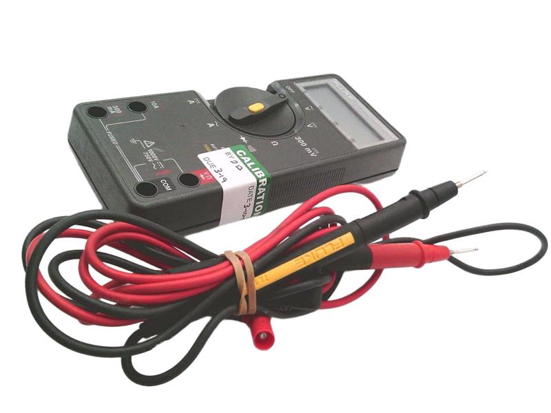 FLUKE 77