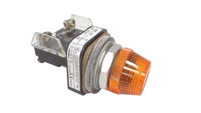 ALLEN BRADLEY 800T-Q10A