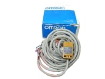 OMRON TL-Q5MC1-3