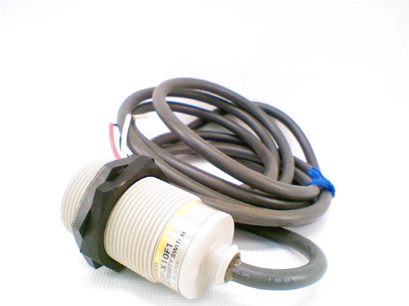 OMRON E2F-X10F1 2M