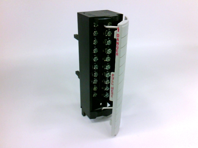 TE CONNECTIVITY 147020-1