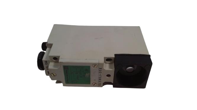 SCHNEIDER ELECTRIC XUC-F08513