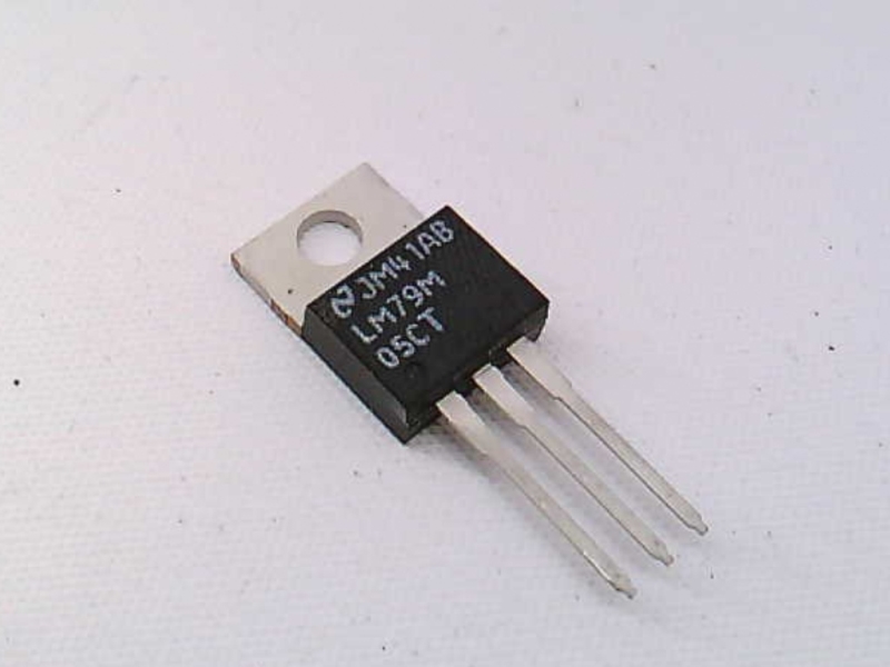 GENERIC LM79M05CT