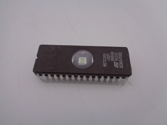 ST MICRO M27C1001-20FI