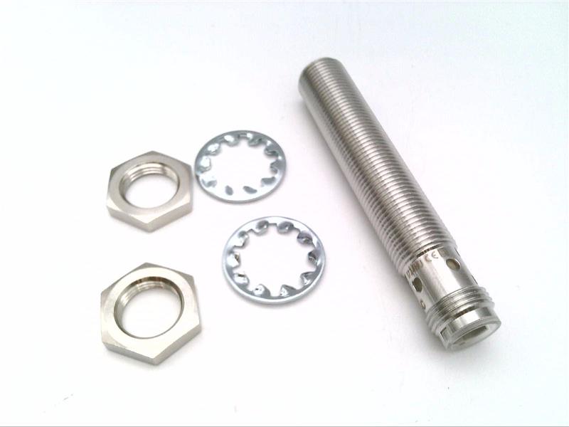 BALLUFF BES 516-325-G-S4-C