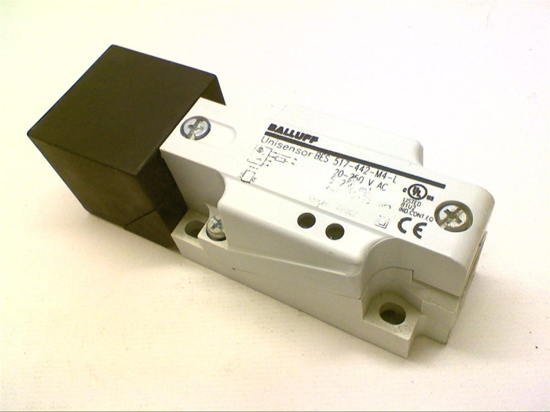 BALLUFF BES-517-442-M4-L