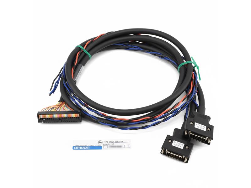 OMRON XW2Z-100J-G4