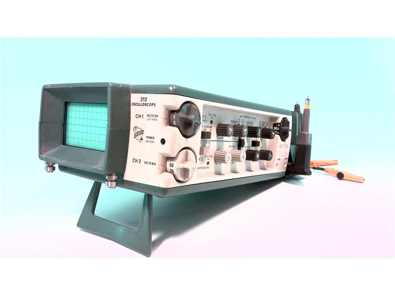 212 by TEKTRONIX