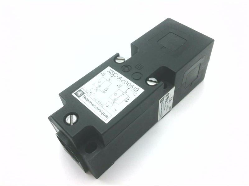 SCHNEIDER ELECTRIC XSC-A200519H7