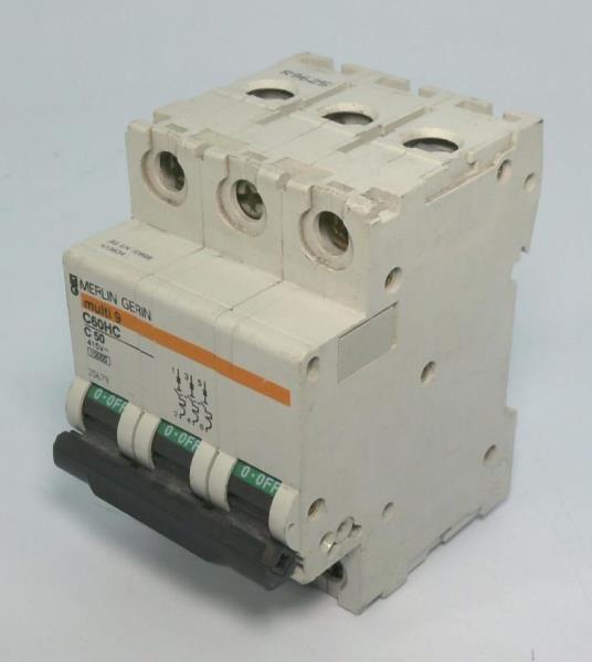 SCHNEIDER ELECTRIC 25679